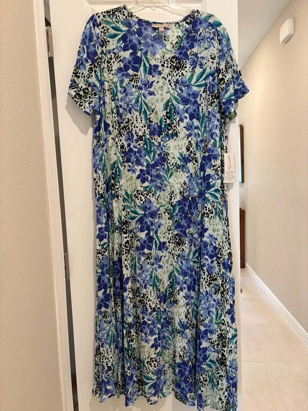 Woman Within Crinkle Maxi Dress Size 18/20 Blue Floral Animal Print